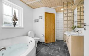 Holiday Home Spøttrup - 04