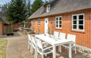 4 Bedroom Nice Home In Ulfborg