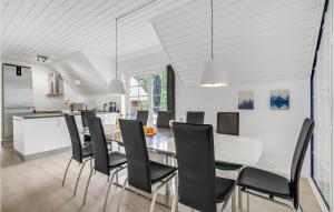 4 Bedroom Nice Home In Ulfborg