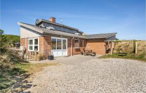 Awesome Home In Ringkøbing With Wifi