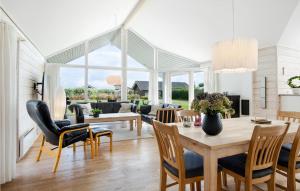 Holiday Home Anemonevej Sjølund I