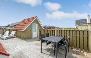 Beautiful home in Hvide Sande with WiFi and 2 Bedrooms