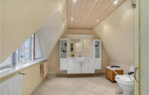 Nice Home In Thyborøn With Wifi