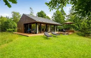 Three-Bedroom Holiday Home In Ebeltoft - Øksenmølle