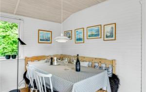 Three-Bedroom Holiday Home In Sydals