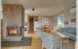 2 Bedroom Awesome Home In Juelsminde