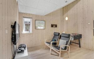 7 Bedroom Cozy Home In Sydals