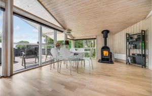 Amazing Home In Mårslet With Wifi