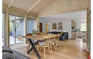 Holiday Home Svinget Glesborg Iv