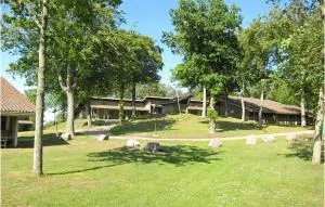 2 Bedroom Lovely Apartment In Allinge - Vang