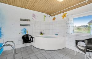 Nice Home In Vejers Strand With Wifi