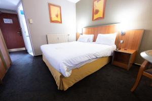 Hotels Holiday Inn Calais-Centre, an IHG Hotel : photos des chambres