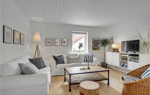 4 Bedroom Gorgeous Home In Blokhus