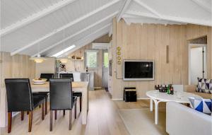 4 Bedroom Nice Home In Ålbæk