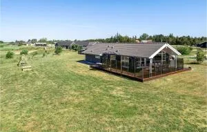 Three-Bedroom Holiday Home In Jerup - Bratten Strand