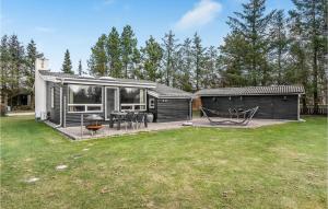 2 Bedroom Stunning Home In Hals