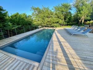 Maisons de vacances Magnifique maison en pierre avec belle piscine : photos des chambres