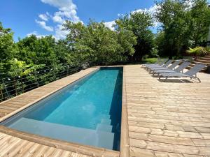 Maisons de vacances Magnifique maison en pierre avec belle piscine : photos des chambres