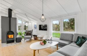 3 Bedroom Cozy Home In Jerup