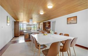 Gorgeous Home In Hanstholm With Kitchen