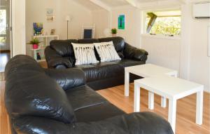 2 Bedroom Awesome Home In Hals