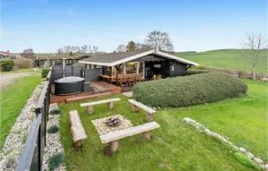 Stunning Home In Rønde With Kitchen - Følle
