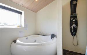 Three-Bedroom Holiday Home In Vestervig