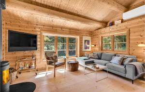 Cozy Home In Ulfborg With Kitchen