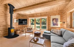 Cozy Home In Ulfborg With Kitchen