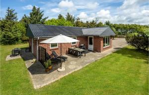Beautiful Home In Ringkøbing With Wifi