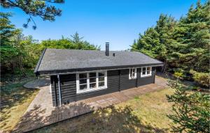 Cozy Home In Ulfborg With Kitchen