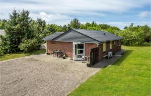 Beautiful Home In Ringkøbing With Wifi