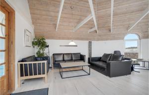 Awesome Home In Ringkøbing With Wifi
