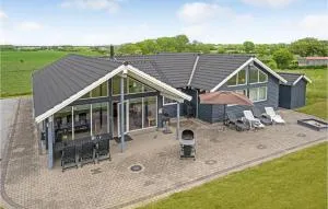 5 Bedroom Beautiful Home In Sydals - Lillekobbel