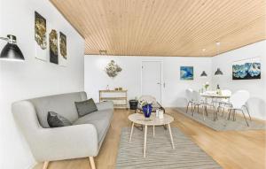 Gorgeous Home In Millinge With Wifi