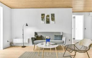 Gorgeous Home In Millinge With Wifi