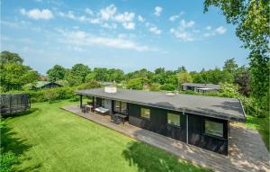 Four-Bedroom Holiday Home In Tisvildeleje