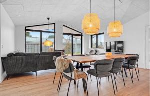 Cozy Home In Juelsminde With Wifi