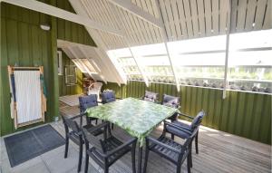 Beautiful Home In Glesborg With Wifi