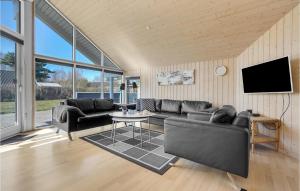 Four-Bedroom Holiday Home In Vaggerlose