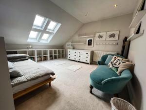 3-Bed Bonny Flat - West End City Centre