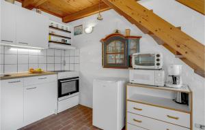 2 Bedroom Lovely Home In Rømø