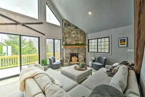 Vermont Ski Chalet about 5 Mi to Magic Mountain - Windham