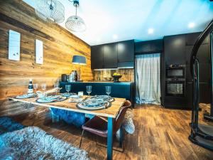 Duplex rénové à Tignes - 6 pers, balcon, proche pistes et commerces - FR-1-502-366