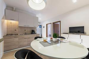 Apartment Zulijani A6