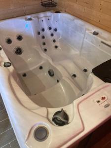 Maisons de vacances NIMES centre Chalet Hammam Sauna Jacuzzi Privatif : photos des chambres