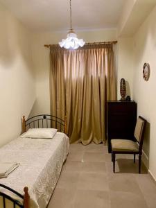 DS Apartment (semi-basement)