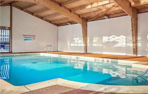 Maisons de vacances Stunning home in Talmont Saint Hilaire with Outdoor swimming pool, Heated swimming pool and 2 Bedrooms : photos des chambres