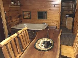 Dollywood! Dancing Bear 3-Bear Tracks-Newly Renovated