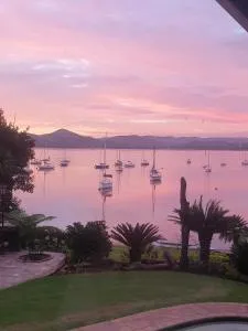 Shabbat Guest House, Hartbeespoort - 布里茨